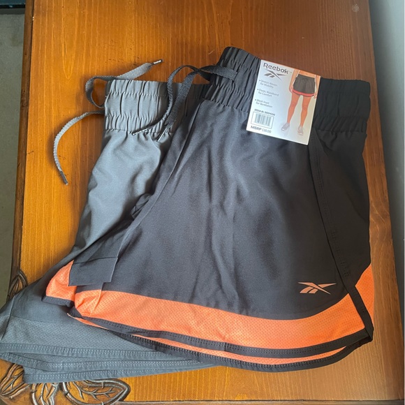 NWT Reebok Running Shorts M - Picture 2 of 10